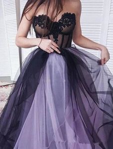 Fioletowe i czarne gotyckie sukienki ślubne bez ramiączki koronkowe tiul linii vintage wielokolorowa koronkowa koronkowa sukienki ślubne 2087