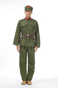 I soldati nordcoreani si adattano alla nostalgia della performance sul palco Costume da guardia rossa Abbigliamento America Guerra del Vietnam Cina Air Force Vecchia uniforme dell'esercito
