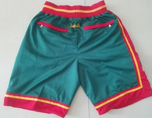 Nowa drużyna 95-96 Vintage BaseKetball Shorts Kieszonkowy Ubrania Zielony Kolor Zielony kolor