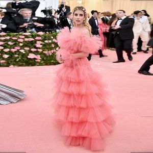 Ny korall lång prom klänningar av axeln puffy tiered tulle chic afton dress formell fest klänningar varm försäljning