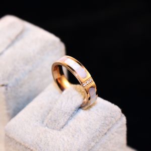 Shell Diamond Korean Fashion 18k Rose Gold Pierścień Kobiet Wykwintne Luksusowe Temperament Kobiety Ring Valentine Biżuteria Prezent