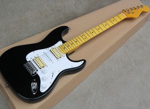 Chitarra elettrica nera con manico in acero giallo, battipenna bianco, pickup HSH, personalizzabile su richiesta