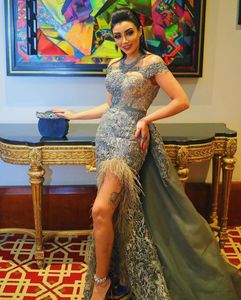 Aso Ebi 2020 Arabiska Lace Beaded Mermaid Evening Dresses High Split Prom Klänningar Fjäder Formell Party Andra Reception Gäster ZJ226