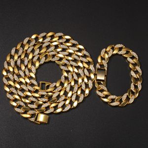 Хип -хоп золотой покрытый льдом с бриллиантовым кубинским звеном колье колье колье, набор браслетов мужского рэппера