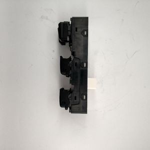 Master Power Auto Window Switch Knapp för Hyundai Sonata 2011-2015 OEM 935703S000 93570-3S000