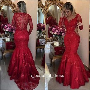 Luxury Pearls Crystal Mermaid Evening Occasion Klänningar med långärmad Sexig Cutside V-Neck Red Lace Sheer Back Prom Dress Ed1158