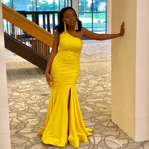 One Shoulder Evening Dresses Long Yellow Mermaid Prom Gowns Vestido De Festa Sleeveless Pleats Party Formal Dress Slit