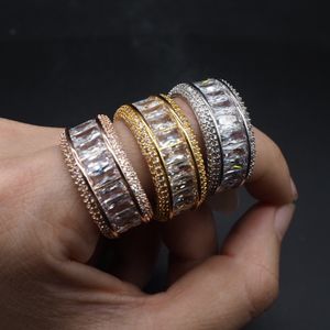 Tamanho 7-12 Gelado Out Hip Hop Baguette Ring Zircon Gold Sliver Micro Anéis Pavimentados para Homem Mulher Presente