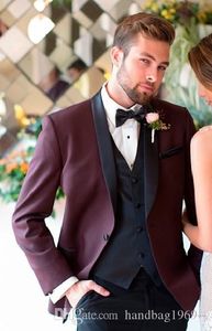 Şık Bir Düğme Burgonya Damat smokin Şal Yaka Groomsmen Sağdıç Mens Düğün Suit (Ceket + Pantolon + Vest + Tie) D: 225