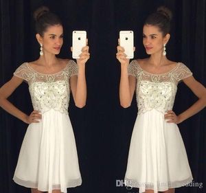 2019 Little White Chiffon Homecoming Dress A Line Cap Sleeves Kort Juniors Sweet 15 Graduation Cocktail Party Dress Plus Storlek Anpassad