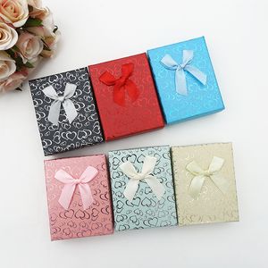 [DDisplay] 9 * 7 * 2.5 cm Sweety Kalp Takı Ambalaj Kutusu Yay Doğum Günü Hediyesi ile Halka Durumda Küpe Çiviler Saklama Kutusu Parti Bilezik Mücevher Kutusu