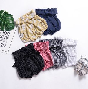 Bebek Kız Şort Çiçek Baskı PP Pantolon Bow Tie Kızlar fırfır Kısa Pantolon Yüksek Bel Bloomers Bebek Kız Yaz Giyim 6 DHW3243 Tasarımları
