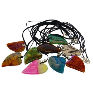 Handmade natural gem pendant DIY fashion agate slices leather pendant necklace unique gem jewelry