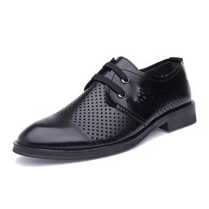 Skórzane Mężczyźni Oxford Bussiness Buty Ślubne Openwork Handmade Business Mens Dress Buty Mokasyny Męskie Buty Driving