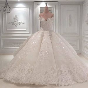 Gorgeous Lace Appliques Wedding Dresses 2020 Luxury Beaded Crystal Arabic Bridal Wedding Gowns Backless Court Train Bride Dress