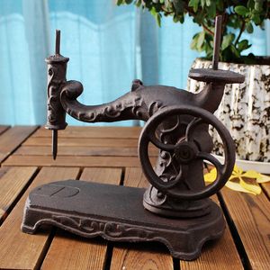 Cast Iron Sewing Machine Home Decor Antique Replica Model Retro Bar Pub Club Table Desk Decorations Metal Crafts Gift