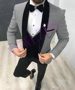 Bonito One Button Groomsmen xaile lapela noivo smoking Homens ternos de casamento / Prom / Jantar melhor homem Blazer (jaqueta + calça + gravata + Vest) 1034