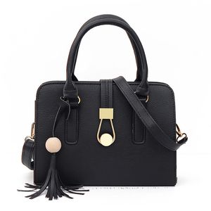 Women Handbag Women Hairball Shoulder Bags Ladies Hand Totes Bags Fashion Leather Messenger Bag Female Hand Bolso tassels