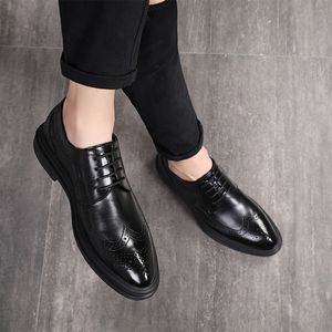 事業正解のレジャータイムイングランド布の布の男性の靴のトレンド黒人革の靴淘宝網