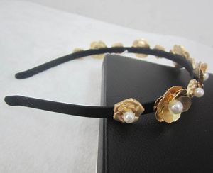 Moda Marka Metalowy Kwiat Hairbands Do Włosów Biżuteria Kobiet Pearl Opaski Ślubne Akcesoria do włosów Bridal Head Jewelry Gold Headbands 2017