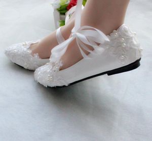 White Mary Jane Lace Pearls Wedding Shoes For Brides With Ribbon Strappy Bridal Shoes Low Heel Handmade Appliqued Chic Ladies Perf2997