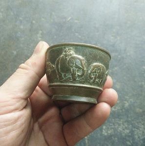 Kinesiska gamla bronzes elefantlinjer koppar vinglas