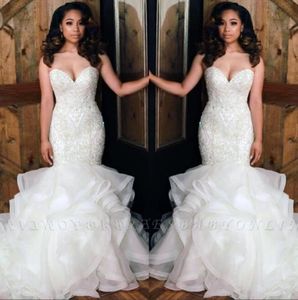 Nuove Organza della sirena abiti da sposa senza spalline africani 2020 rilievo Stones Top Layered Ruffles Piano Lunghezza Abiti da sposa BC0586