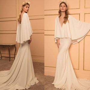 2022 Simple Satin Mermaid Wedding Dresses Cowl Backs V-neck Backless Wedding Gown Sweep Train Hot Sell Ruched Custom Made Bridal Gown