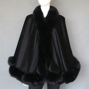 Svart brud vinter bröllopskappa Cape Hooded med fuskpäls lång satin brud vinter Cape Custom Made