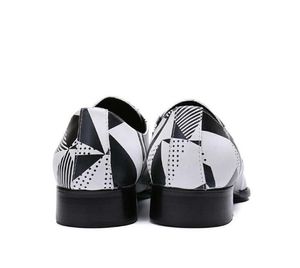 Lüks İlkbahar Sonbahar Moda Erkek Ayakkabı Rugan Erkekler Elbise Siyah Beyaz Erkek Yumuşak Deri Düğün Oxford Shoes