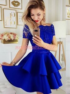 Real Image Lace Arabiska Homecoming Klänningar Satin Kortärmad Sheer Party Club Wear Knee Längd Billiga A-Line Juniors Cocktail Prom Dress