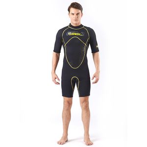 2019 yeni varış wetsuits erkekler yüzme, SCR neopren özelleştirilmiş logo ve mevcut tasarım sörf için düz dikiş ile Shorty