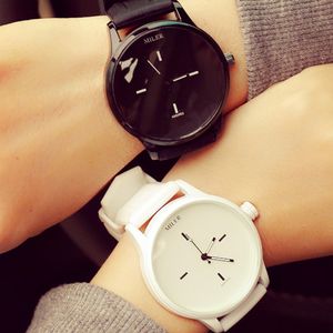 Classic Style Unisex Men Women Watch  Lovers Couple Watches Quartz Analog Wrist Watch PU Leather Band Montre Homme