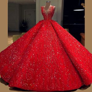 Luksusowy Cekinowy Satynowy Satin Prom Dresses 2020 Bez rękawów V Neck Rates de Soirée Sweep Pociąg Red Ball Suknia Suknia