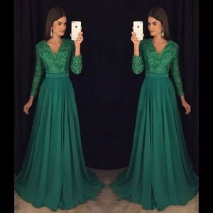 Elegant 2018 Emmaid Green Prom Klänningar Långärmad V Nacke En linje Golvlängd Beaded Lace och Chiffon Evening Gowns Särskilt tillfälle