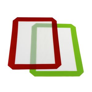 Accessori per fumatori tappetini in silicone antiaderente per cera 30 x 21 cm 11,81 x 8,27 pollici tappetino da forno tamponare l'olio cuocere erba secca