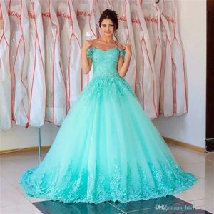 Spalla sexy fuori dal cielo chiaro abito da ballo in pizzo quinceanera 2019 Appliques sweep treno piatte da ballo a più tulle