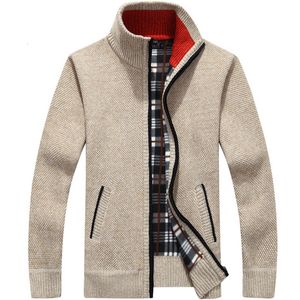 Men Thick Knitted Cardigan Knitwear Autumn Winter Stand Collar Zipper Warm Sweater Coat Casual Solid Mens Cardigan Outwear Male SH190930