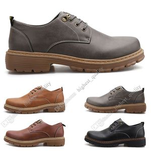 Moda Grande tamanho 38-44 sapatos novos sapatos casuais galochas dos homens de couro homens britânico frete grátis Alpercatas Quarenta e três