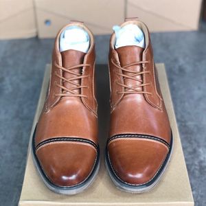 Herren-Designer-Kleiderschuhe, Schnür-Martin-Stiefeletten, formelle Business-Stiefel, handgefertigt, echtes Leder, Hochzeits-Party-Schuh mit Box 052