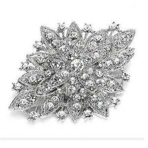 Fibules Claires achat en gros de Look vintage Rhodium plaqué argent clair strass cristal Diamante bouquet Broche Prom Party Pins