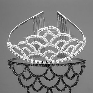 Rhinestones ile Gelin Tiaras Düğün Takı Kızlar Headpieces Doğum Günü Partisi Performans Pageant Kristal Taçlar Düğün Aksesuarları BW-ZH038