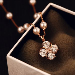 45 centímetros Atacado ouro 18k estilo coreano estilista mulher curto clássico elegante pérola statemen colar gargantilha com pingente de flor