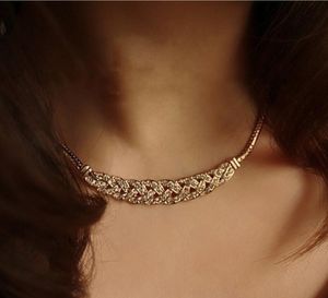 Kvinnor Crystal Pendant Halsband Kedje Choker Chunky Statement Bib Charm Halsband Twist Fashion Smycken