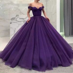 Lila puffy 2020 quinceanera klänningar bollkaka kvällsklänningar från axeln älskling födelsedagsfest vestido de baile söta 16 klänningar