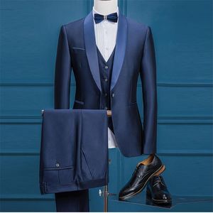 Popularny Groomsmen Szal Kapel Groom Tuxedos Dark Blue Men Garnitury Ślub / Prom / Dinner Best Man Blazer (Kurtka + Spodnie + Kamizelka + Krawat) M1104