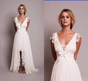 2020 Modest Elegant En Linje Bröllopsklänningar V Nacke Ärmlös Hög Låg Lace Applique Bow Bröllopsklänningar Sweep Train Robe de Mariée