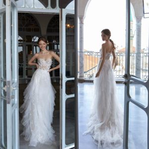 2020 Sexy Doria Karlozi Bröllopsklänningar Jewel Lace Ärmlös Abiti da Sposa Tulle Beaded Sweep Train En Linje Beaded Bride Dress