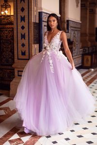 Princess Tulle Lilac Gorgeous Prom Party Dress V-neck A Line White Floral Appliques Evening Dresses vestido de fiesta