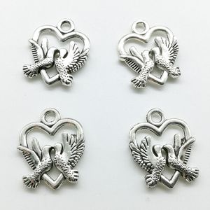 100st Dove Heart Tibet Silver Charms Pendants Smycken DIY för halsband Armband Örhängen Retrostil mm